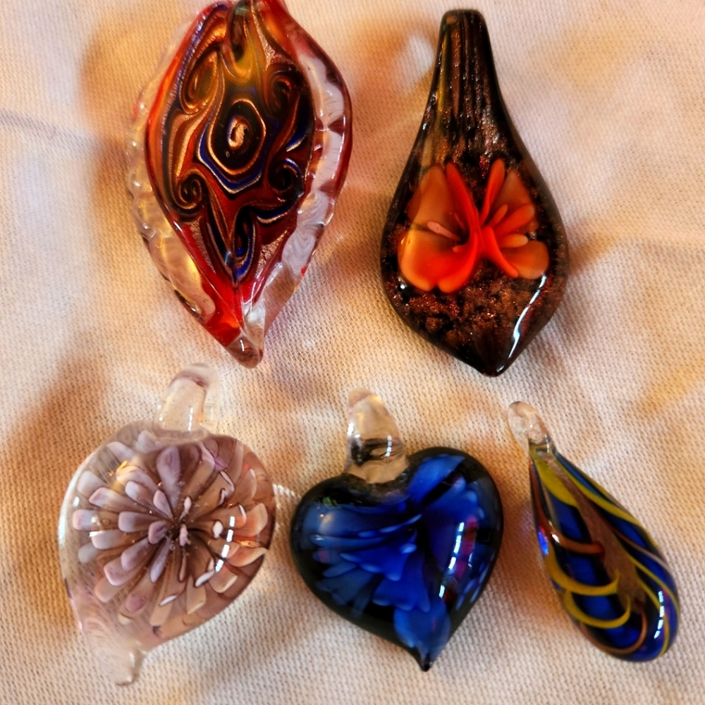 Pendants (5)